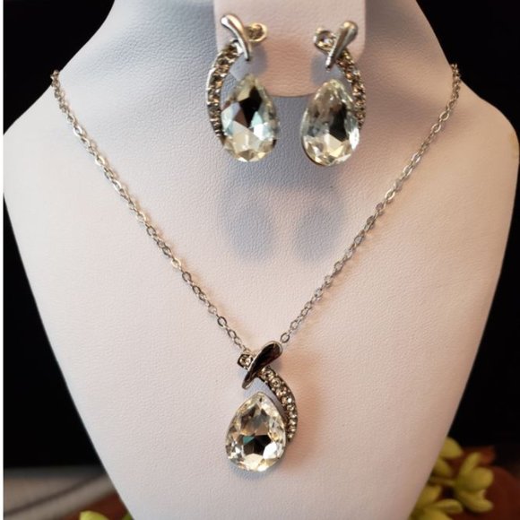Crystal Necklace/Earring Gift Set - New - Picture 2 of 6